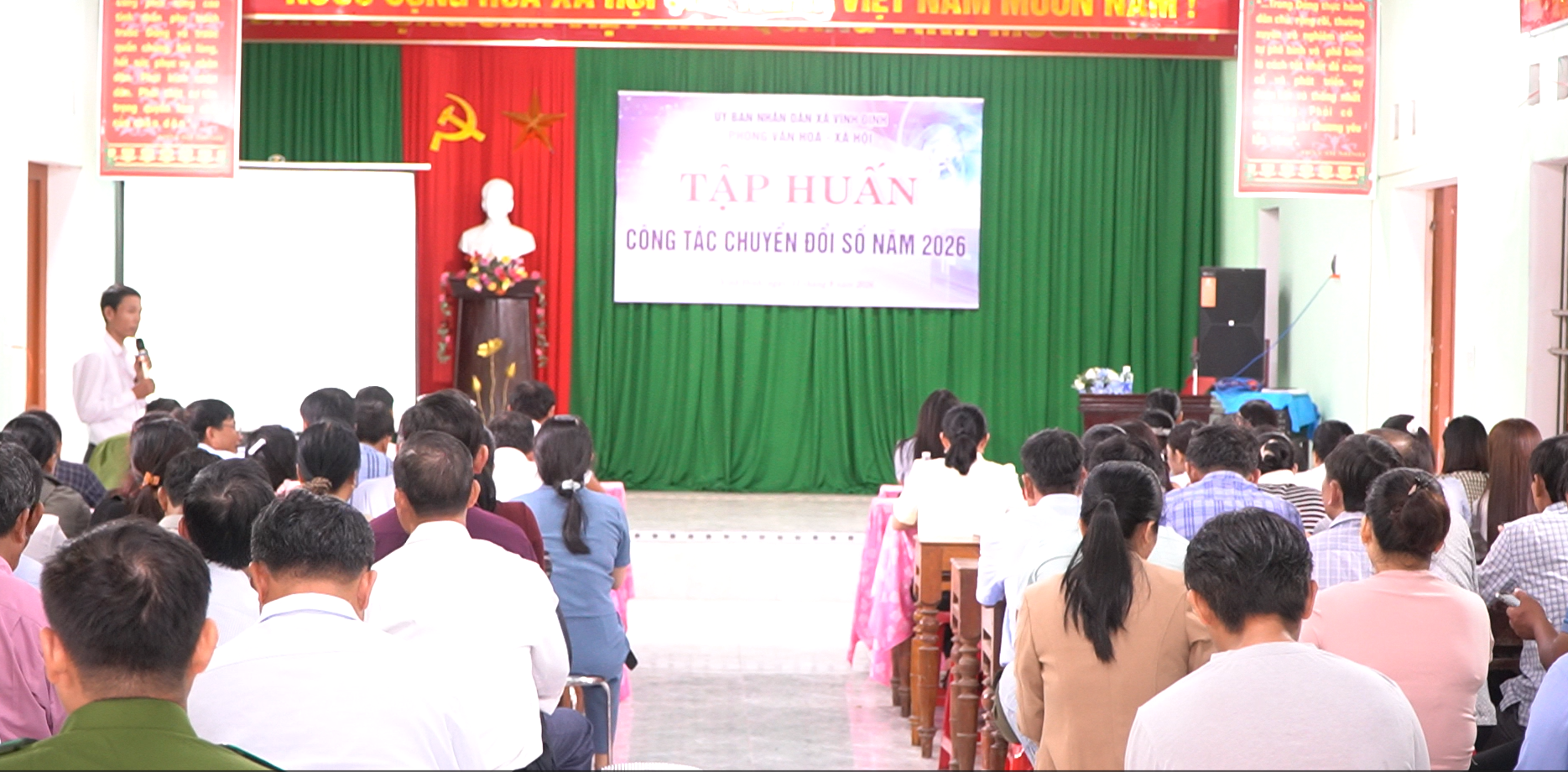PHÒNG VĂN HOÁ - XÃ HỘI XÃ VĨNH ĐỊNH TỔ CHỨC TẬP HUẤN CHUYỂN ĐỔI SỐ NĂM 2026